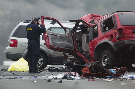 Crash! İnsanların Hayatlarını Değiştiren Bir Trafik Kazası mı yoksa Kaderin Oyunu mu?